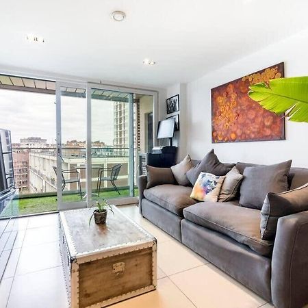 1 Bedroom Penthouse Flat In East London Eksteriør billede
