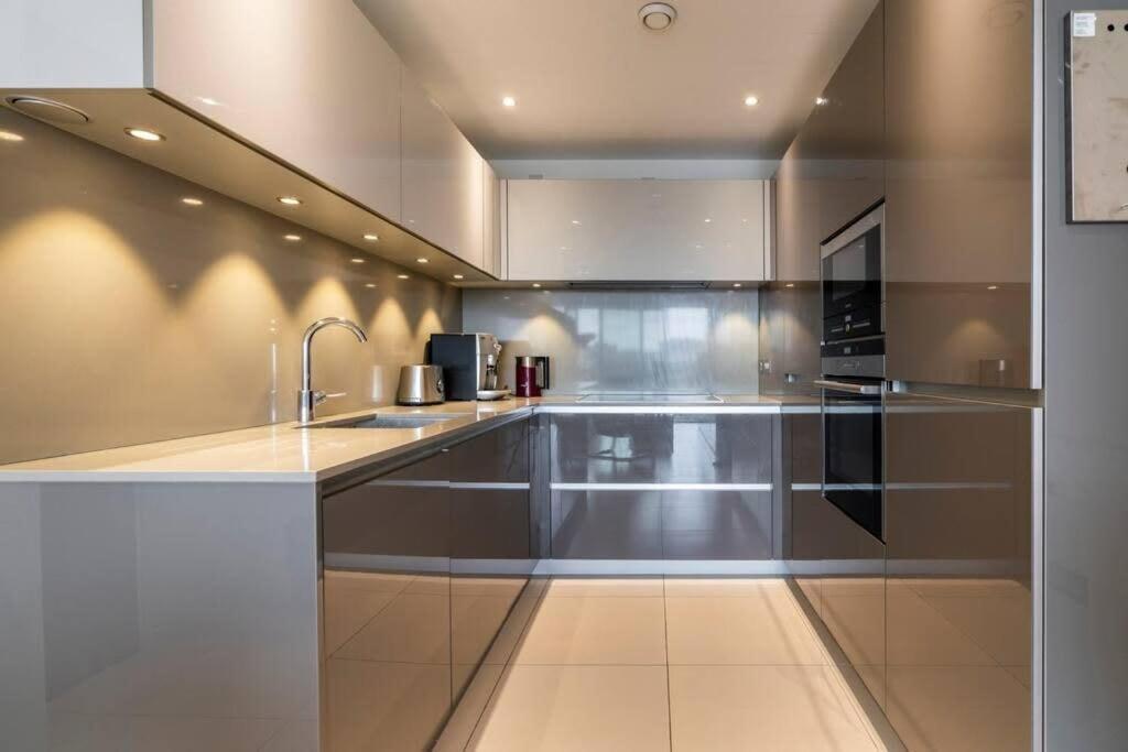 1 Bedroom Penthouse Flat In East London Eksteriør billede