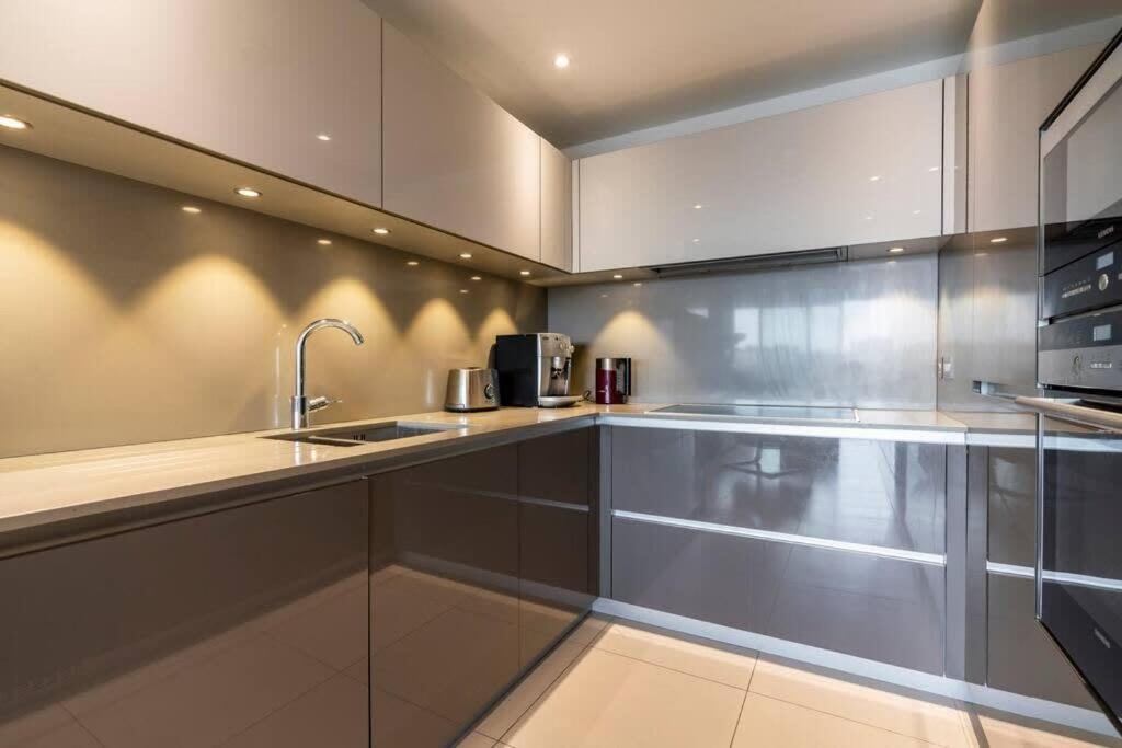 1 Bedroom Penthouse Flat In East London Eksteriør billede